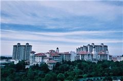Рядом с отелем