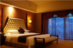 Deluxe Panoramic Suite