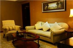 Deluxe Panoramic Suite