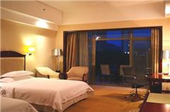 Villa European Balcony Twin Room