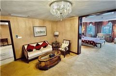 Executive Garden-View Suite