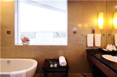 Deluxe Bay-view Suite