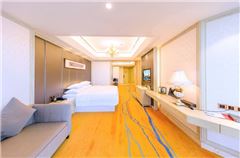 Deluxe Sea-view Suite