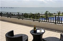 Executive Sea-view Suite