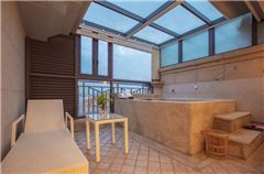Thematic Hotspring Room
