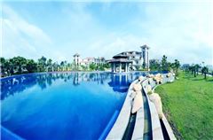 Outdoor swimming pool