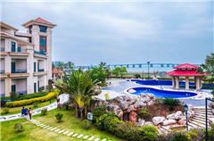 Outdoor swimming pool