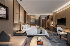 Executive Queen Room