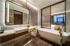 Executive Queen Room