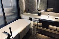 Executive Queen Room