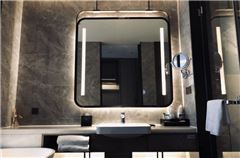 Executive Queen Room