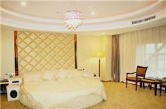 Deluxe Round-bed Room