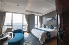 Executive Queen Room