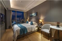 Executive Queen Room