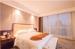 Executive Queen Room