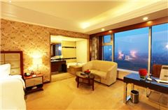 Feature Queen Room