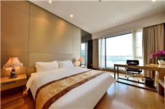 River-view Queen Room