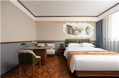 Executive Queen Room