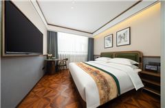 Leisurely Queen Room