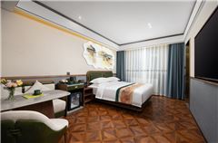 Exclusive Queen Room