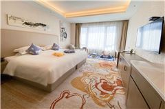 Family Queen Room