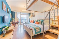 Three Pools Miroiring the Moon Deluxe Family Room