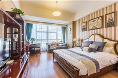 Stroll West Lake Superior Queen Room
