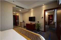 Panoramic Queen Room