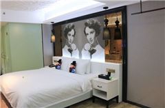 Boutique Queen Room