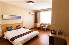 Boutique Queen Room