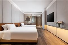 Elegant Twin Room