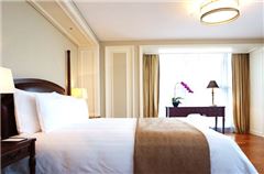 Executive River-view Suite