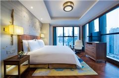 Executive Deluxe Suite