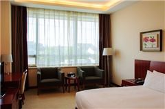 Superior Sunshine Queen Room