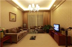Deluxe Garden-view Suite
