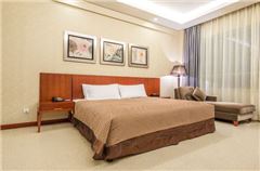 Deluxe Family Suite