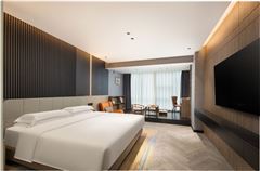 No pressure Queen Room