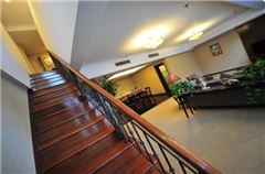 Deluxe Business Suite