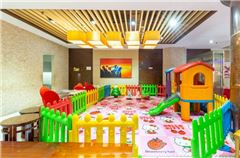 Children's Playground/Kids Club