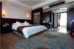 Deluxe Executive Queen Room
