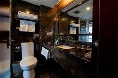 Business Queen Room