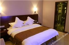 Deluxe Executive Queen Room