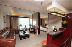 Deluxe Suite A