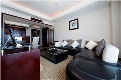 Deluxe Suite A