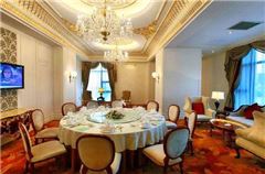 Business Queen Room
