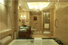 Business Queen Room