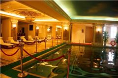 Indoor swimming pool