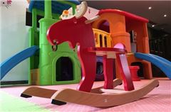 Parco giochi per bambini / miniclub