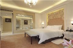 Executive Queen Room