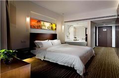 Business Queen Room